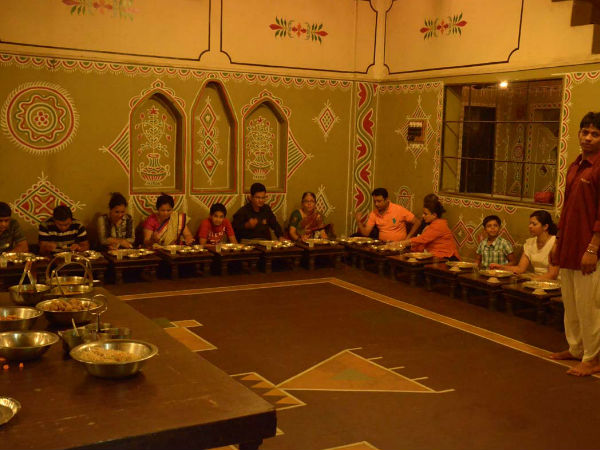 पुणे के समृद्ध सांस्कृतिक गाँव की पारंपरिक सैर! पुणे के समृद्ध सांस्कृतिक गाँव की पारंपरिक सैर!