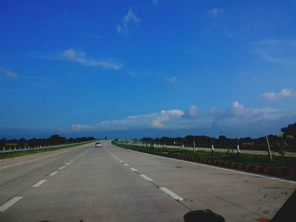 यमुना एक्प्रेसवे