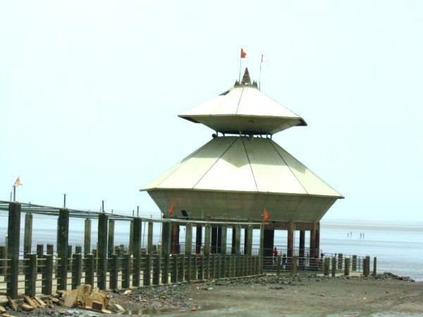 गायब होता वडोदरा का मंदिर