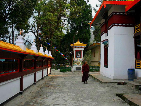 बाबा हरभजन सिंह का रहस्यमयी मंदिर