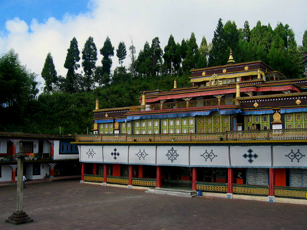 बाबा हरभजन सिंह का रहस्यमयी मंदिर