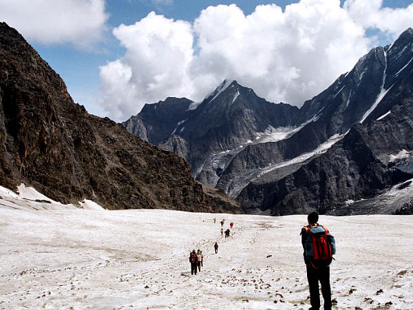 हिमाचल में माउंटेन क्लाइम्बिंग