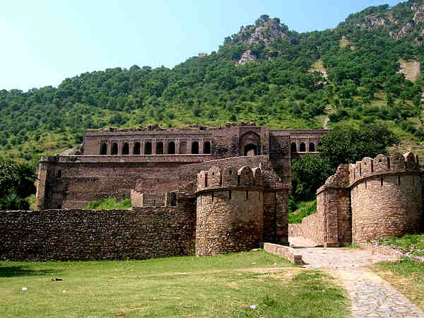 खौफ़ से कीजिये मुलाकात भानगढ़ में