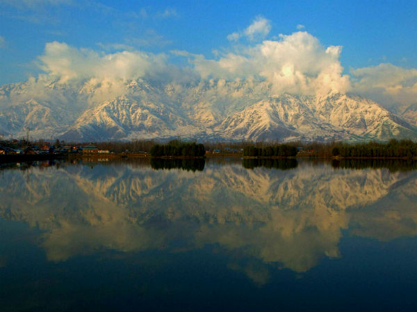 बर्फ ने बनाया कश्मीर को और खूबसूरत