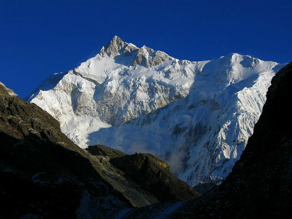 कैसे जाएं कंचनजंगा