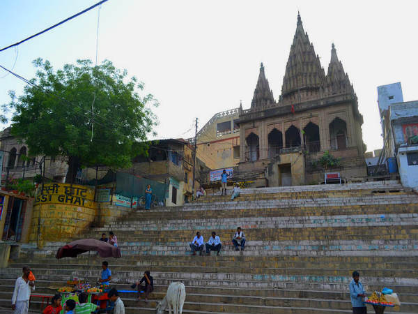 क्यों यहां मां दुर्गा ने फेंकी तलवार क्यों यहां मां दुर्गा ने फेंकी तलवार