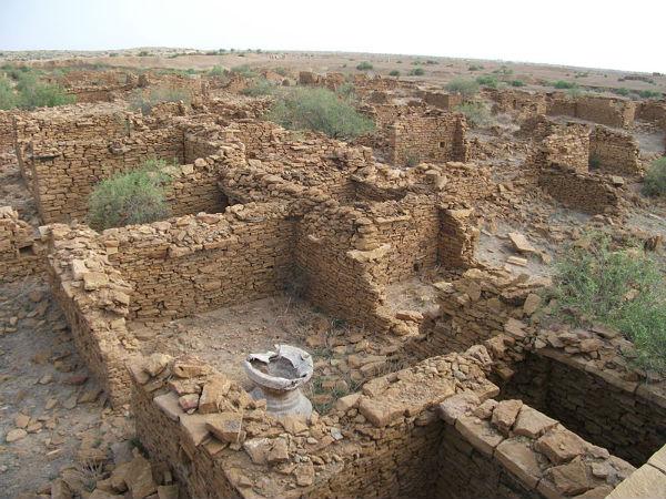 कुलधारा एक वीरान गांव