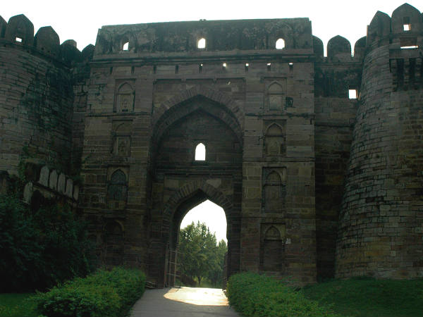 जौनपुर किला