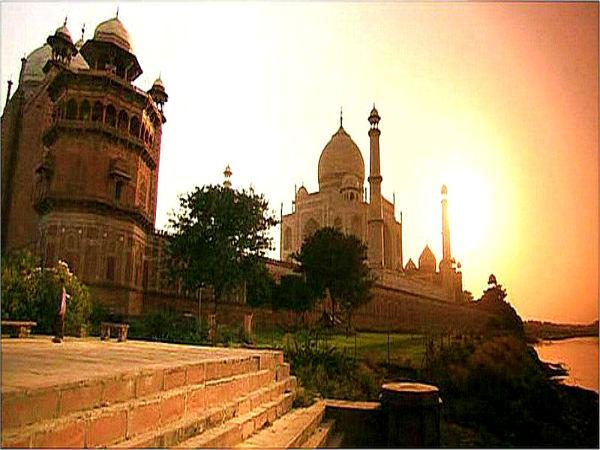 शाम के वक़्त ताज