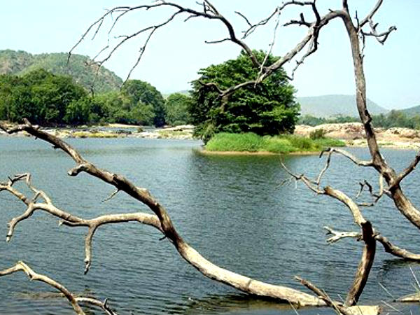 गलिबोर में रिवर राफ्टिंग