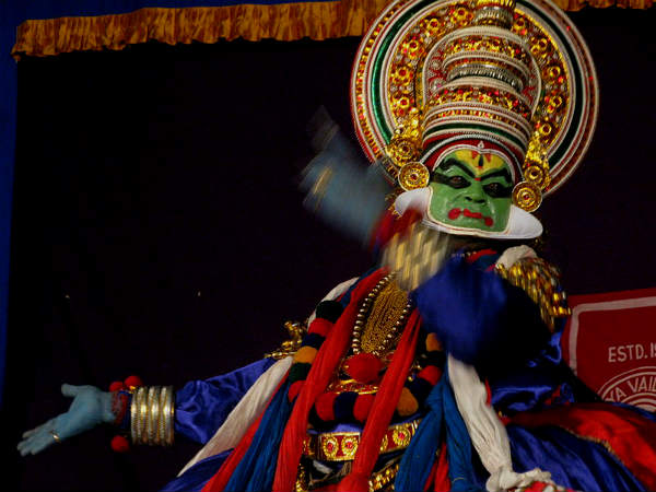 कथकली की प्रस्तुति