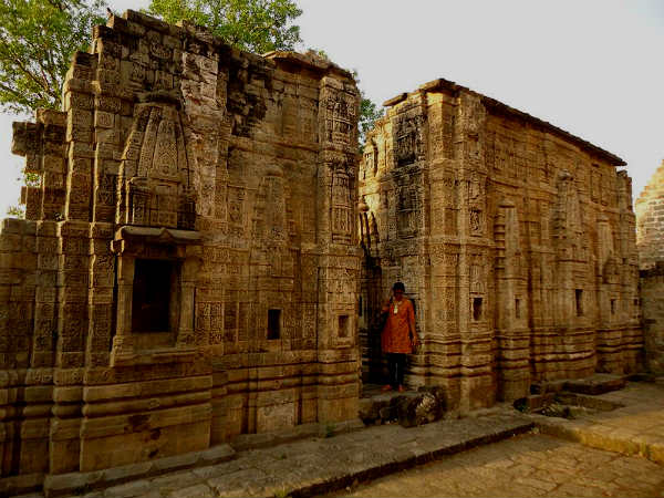 कांगडा किले में मंदिर