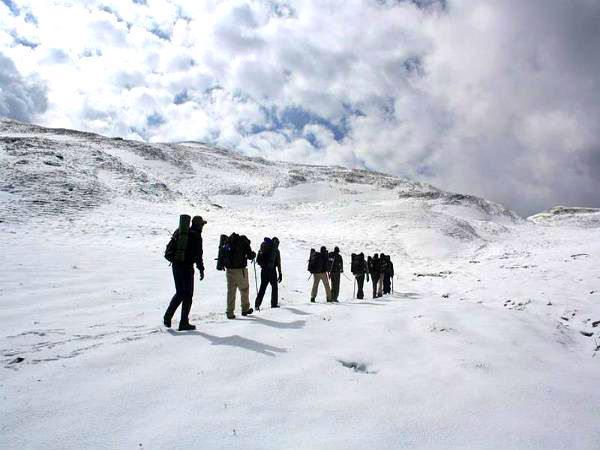 रूपकुंड झील जहां आज भी निकलते हैं कंकाल
