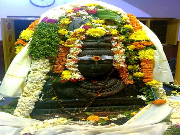 पंचमुख शिवलिंग