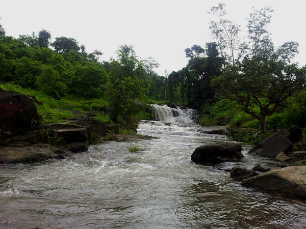 गीरा झरना