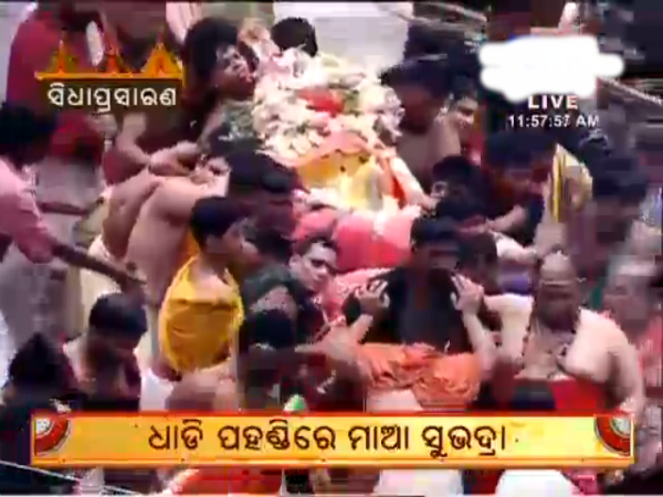 पुरी रथ यात्रा 2014 कुछ तस्वीरों में