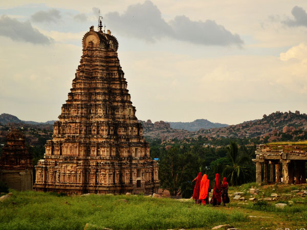 हम्पी - रंग जो किसी का भी मन मोह लें