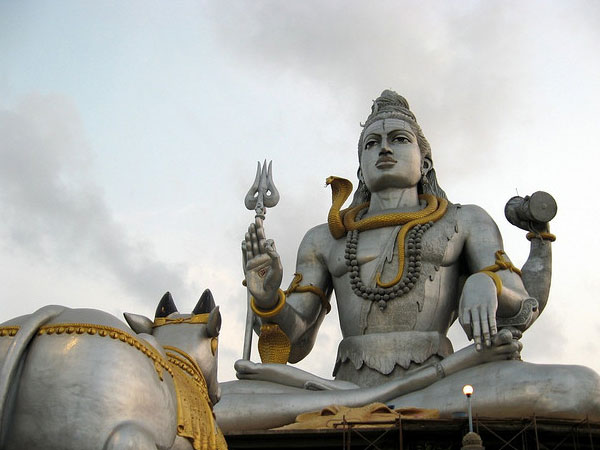 मुरुदेश्वर शिव मंदिर - भगवान शिव की शानदार प्रतिमा