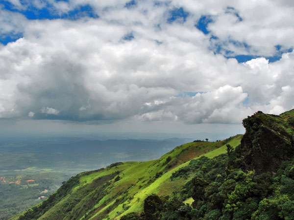 मुलायनगिरी - मिस्टी हिल्स