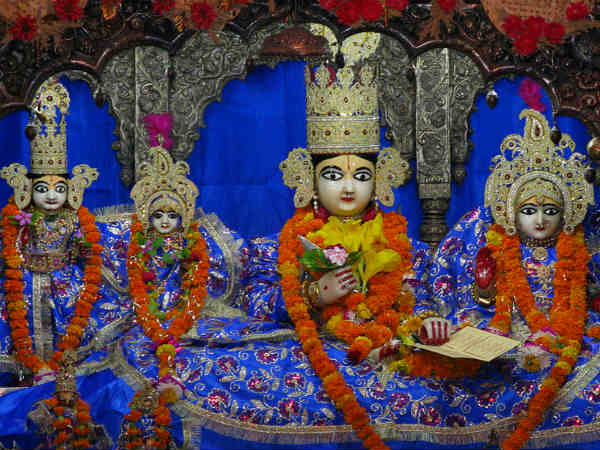राम जन्मभूमि अयोध्या की चुनिंदा तस्वीरें