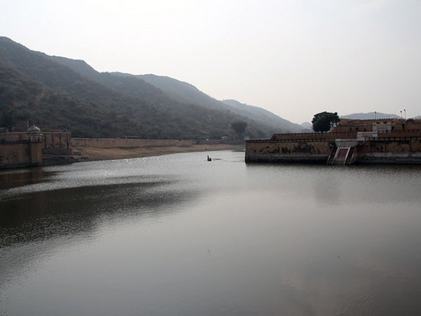 माओटा झील