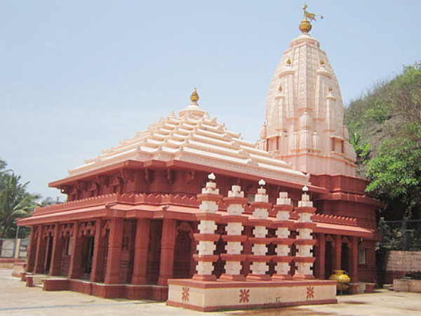 भगवन गणेश स्वयंभू मंदिर