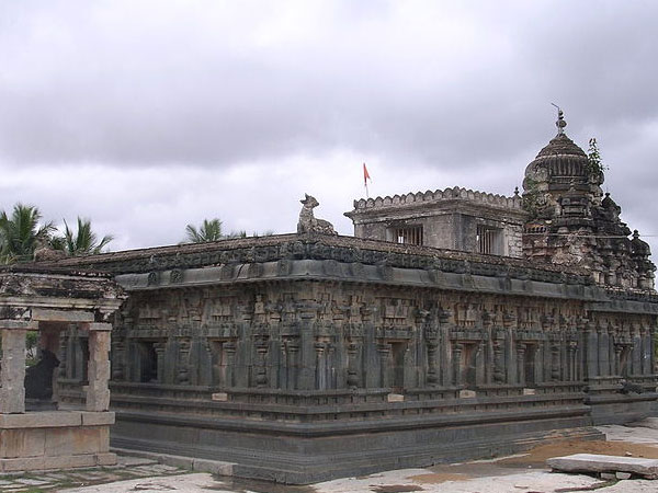 कुरुदुमाले मंदिर