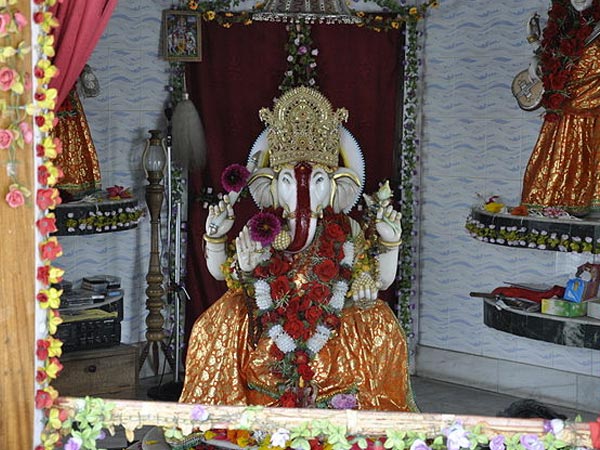 गणेश उद्यान में गणेश की प्रतिमा