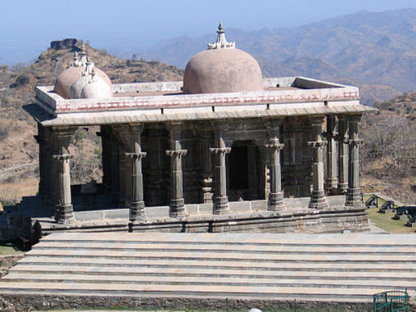 नीलकंठ महादेव मंदिर