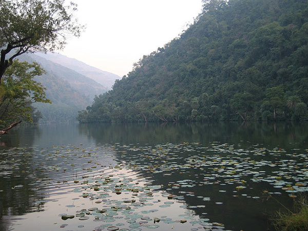 रेनुका झील