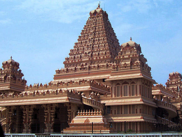 छतरपुर मंदिर