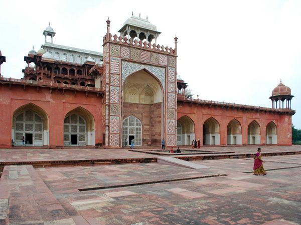 कैसे जाएँ