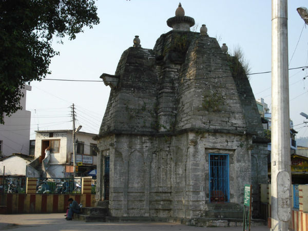नैना देवी मंदिर