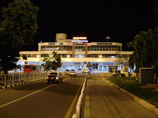 वायु मार्ग द्वारा