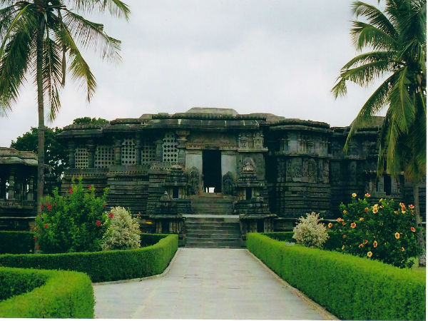 होयसलेश्वर मंदिर हालेबिडु,कर्नाटक
