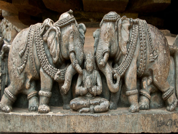 हालेबिडु मंदिरों की नक्काशी