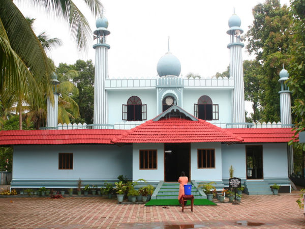 1- चेरमन जुमा मस्जिद, कोडुन्गल्लुर