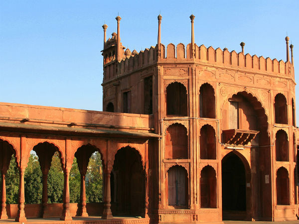 भोपाल, मोती मस्जिद कैसे जाएँ