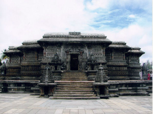 7- चेन्नाकेसवा मंदिर, तलकाडू
