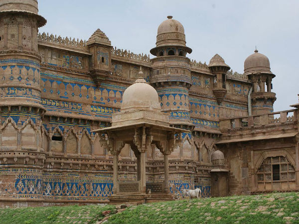 सड़क मार्ग द्वारा
