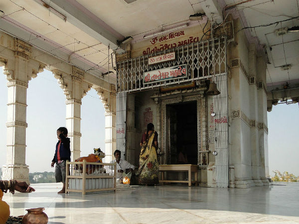 तख्तेश्वर मंदिर