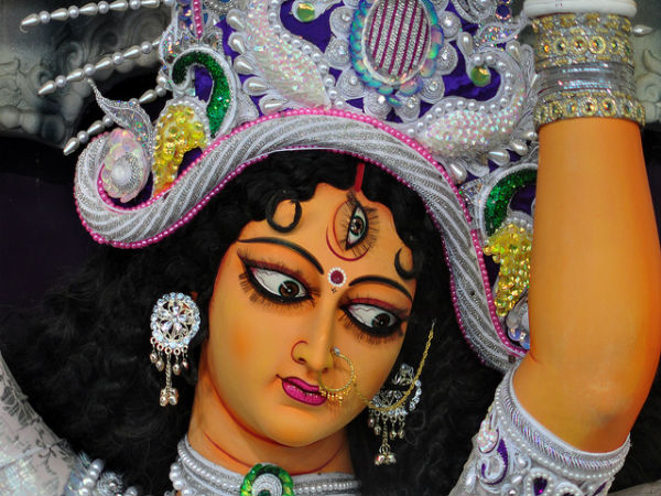 भारत के 5 विश्व प्रसिद्ध दुर्गा देवी मंदिर भारत के 5 विश्व प्रसिद्ध दुर्गा देवी मंदिर