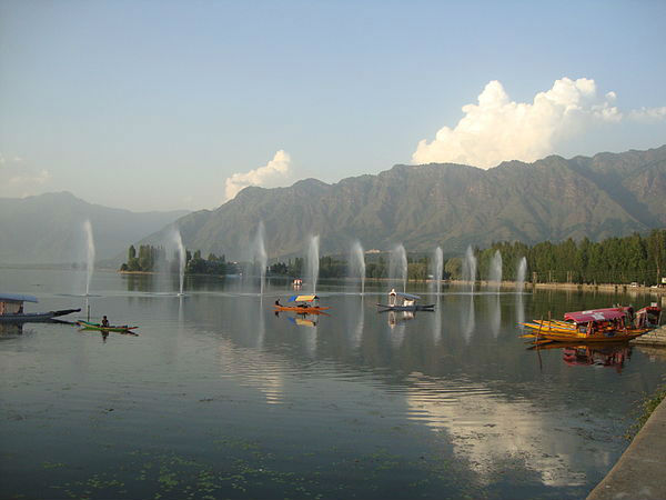 डल झील