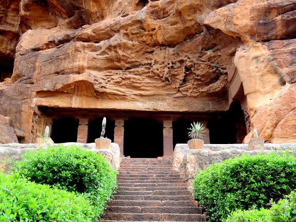 बादामी गुफ़ा मंदिर, कर्नाटक