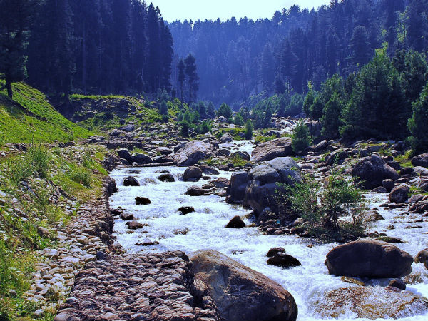 अलपाथर झील