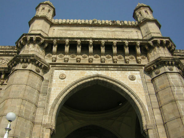 एलिफैंटा गुफ़ाओं की ओर शुरुआती केंद्र