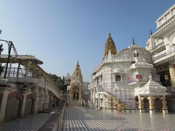 मंदिर का निर्माण