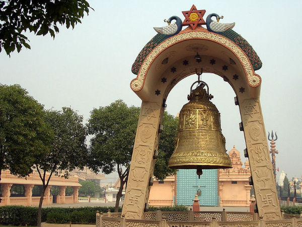 मंदिर परिसर की भव्यता
