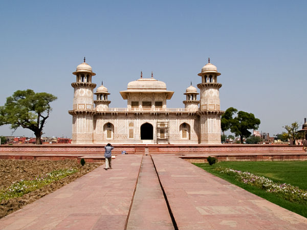 इतिमाद-उद-दौला, आगरा