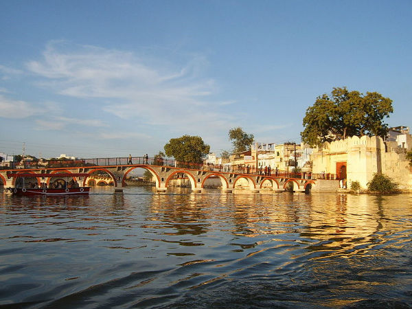 उदयपुर: झीलों के शहर की ओर प्रस्थान